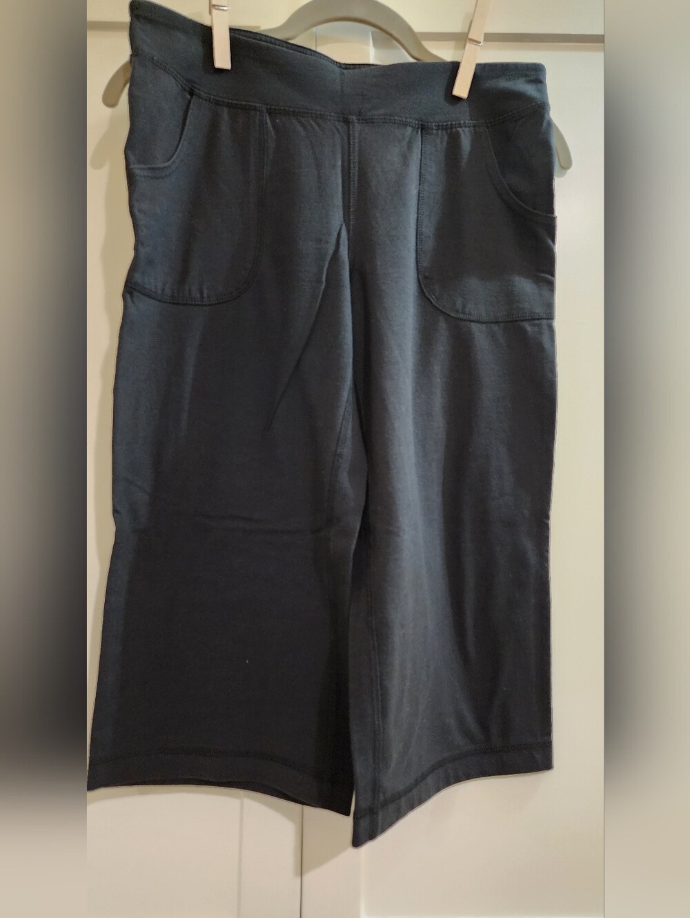Casual Black Knit Shorts
